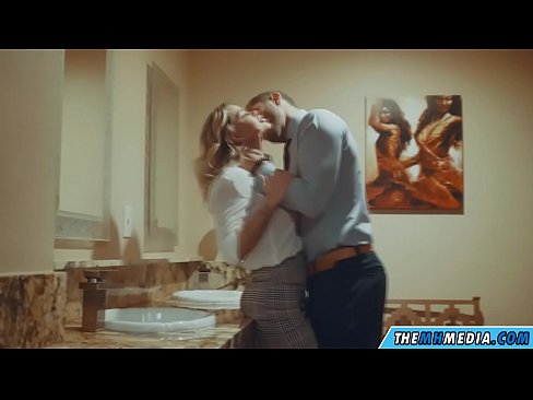 ❤️ כשבלונדינית חזה מפתה אותך בשירותים ציבוריים ❤❌ סופר-פורנו בפורנו iw.kanalmoscow.ru ❌❤